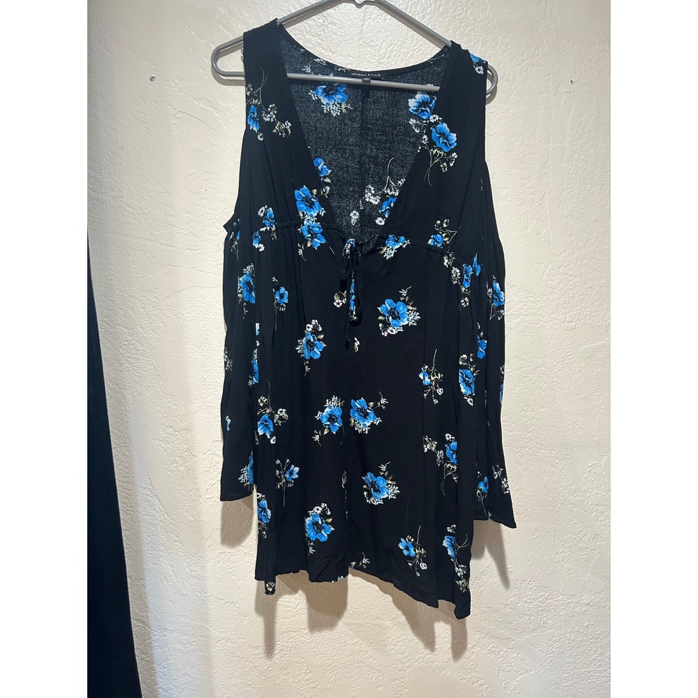 Kendall & Kylie Womens Medium‎ Black Blue Floral Cold Shoulder Bell Sleeve Tunic